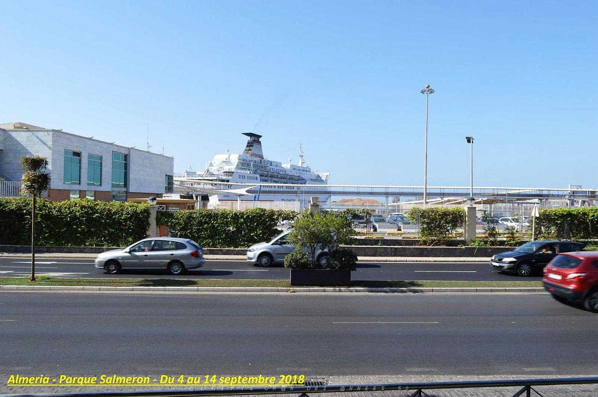 30 ALMERIA ENTREE DU PORT ET PARC SALMERON (23).JPG